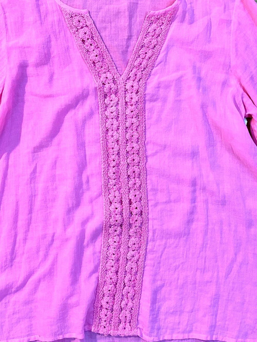Lilly Pulitzer Large “Luci Tunic” in hot "Pink Pout" V- neck, bell sleeves - Picture 2 of 6